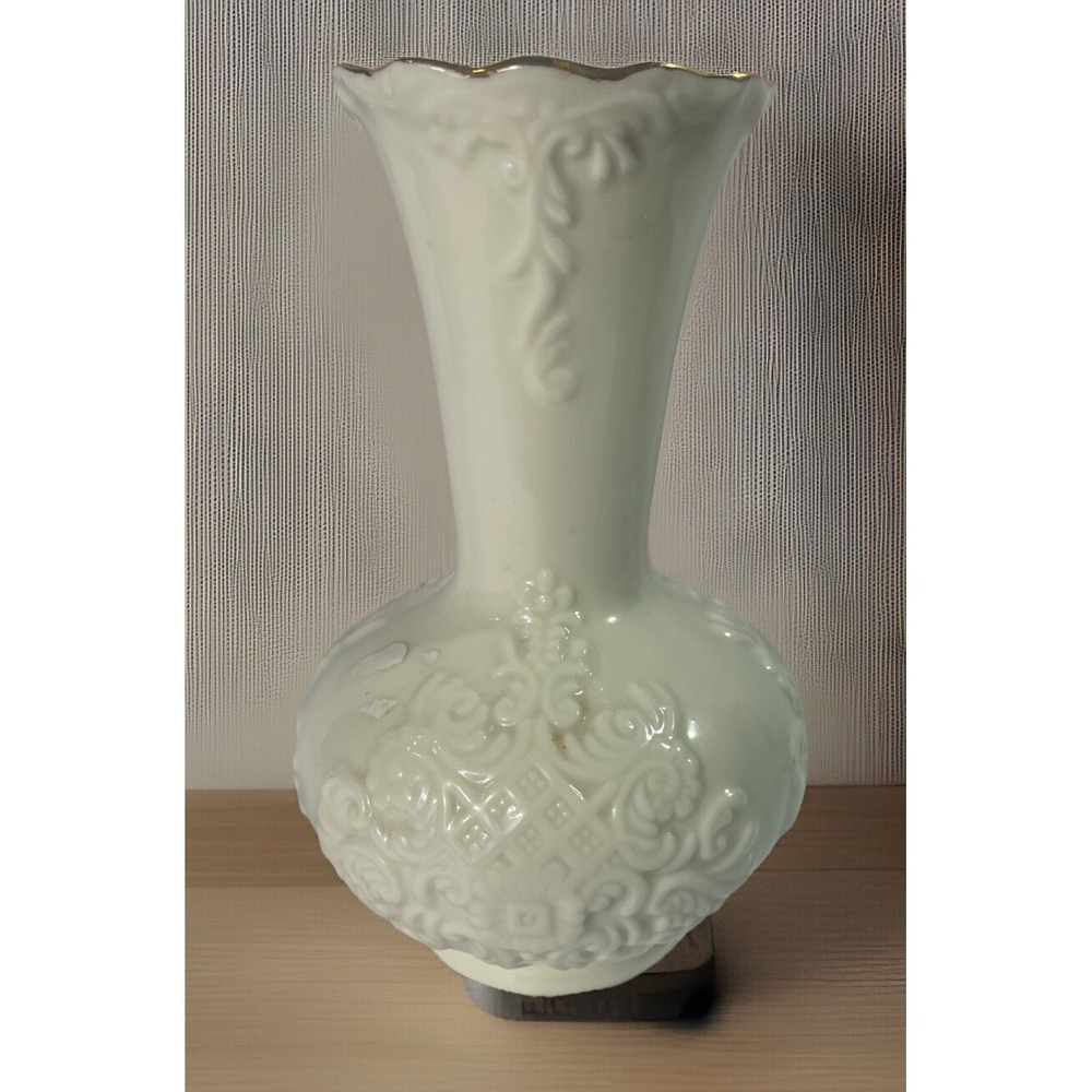 vintage porcelain‎ vase made by Baum Brothers, part of their "Formalities" line.